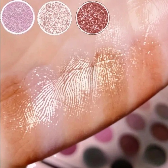 💕 Smoke N' Roses Pink Makeup Palette - Picture 6 of 8